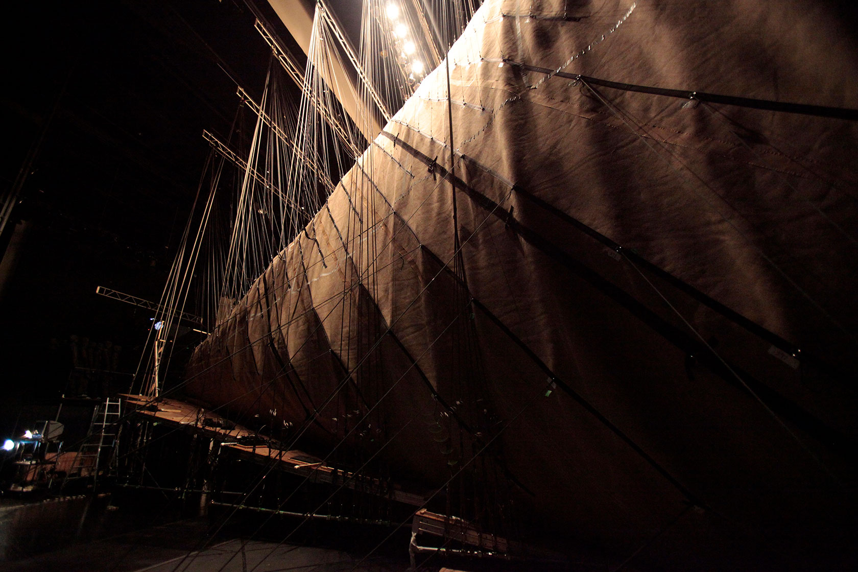 The Miraculous Mandarin - Dance Set Lina Ghotmeh — Architecture JP05_10