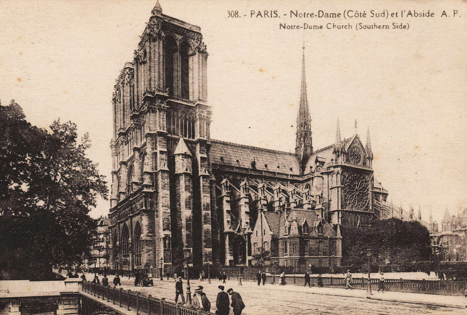 [DÉBAT] Faut-il reconstruire Notre-Dame à l'identique ?